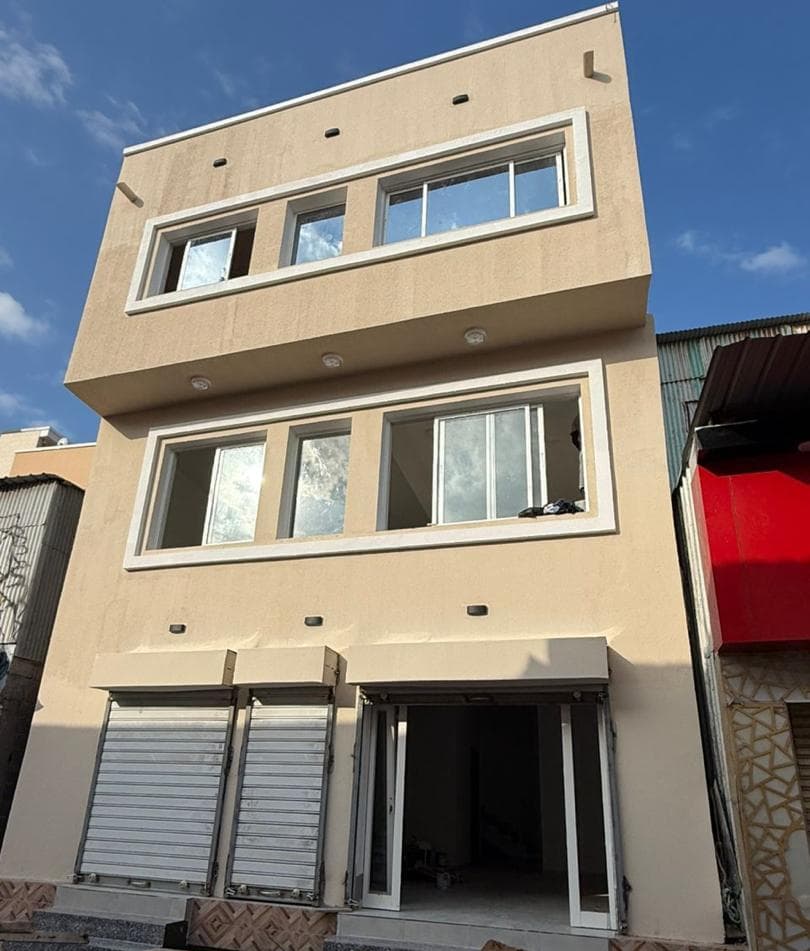 Local commercial et appartement F3 à louer, quartier 1